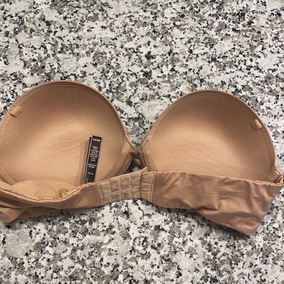 Victoria’s Secret Very Sexy Strapless Bra - Picture 2 of 3